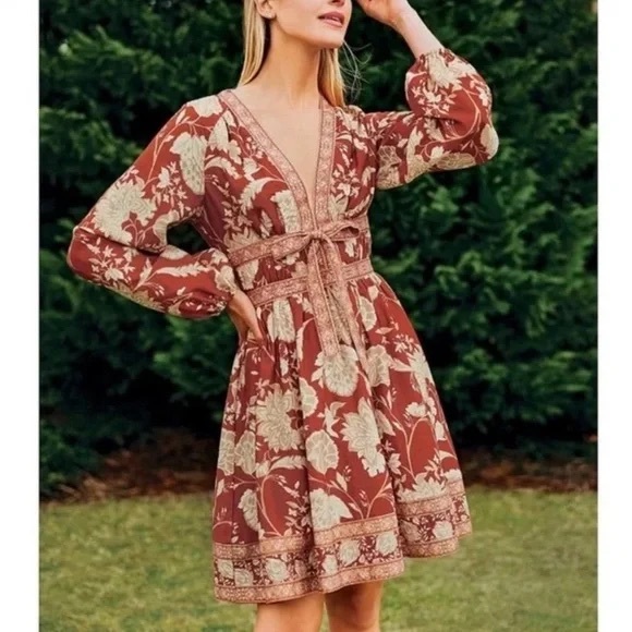 ANTONIO MELANI Dresses & Skirts - ANTONIO MELANI Red and Cream Floral Long Sleeve Dress